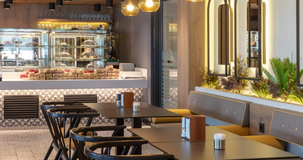 Cómo-seleccionar-los-exprimidores-ideales-para-cafeterías-en-Panamá-Guía-para-negocios-en-crecimiento